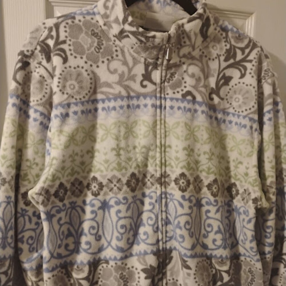 Alfred Dunner Women's Patterned Fleece Zip-Up Size L